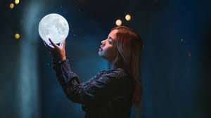 ¿Qué hacer durante la superluna azul? Aprovecha su energía con estos rituales