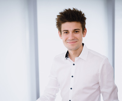 Portraitfoto von Johannes Horvath