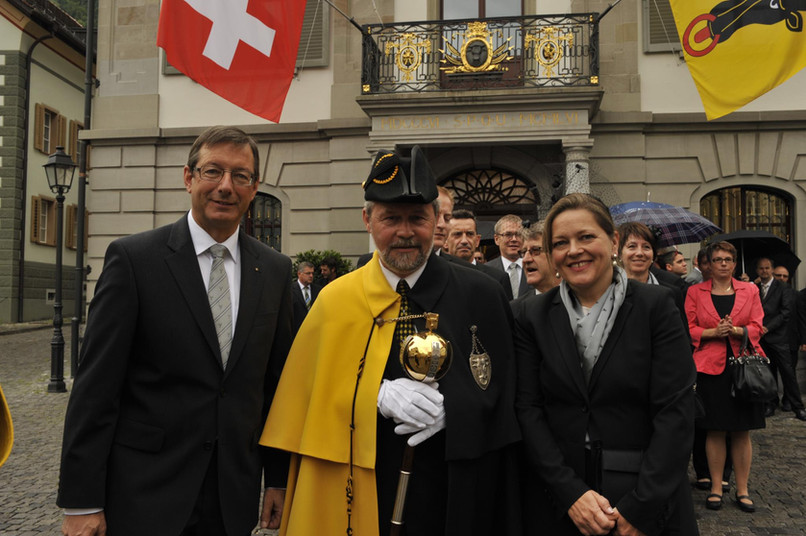 Land- und Regierungsräte im Jahr 2012. Im Bild, von links: Landammann Josef Dittli, Landweibel Karl Kempf und Frau Landesstatthalter Heidi Z'graggen.