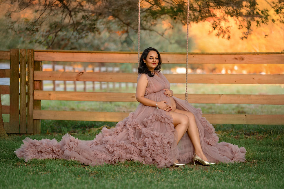 How to Choose the Best Luxury Maternity Photographer in Houston & Katy TX