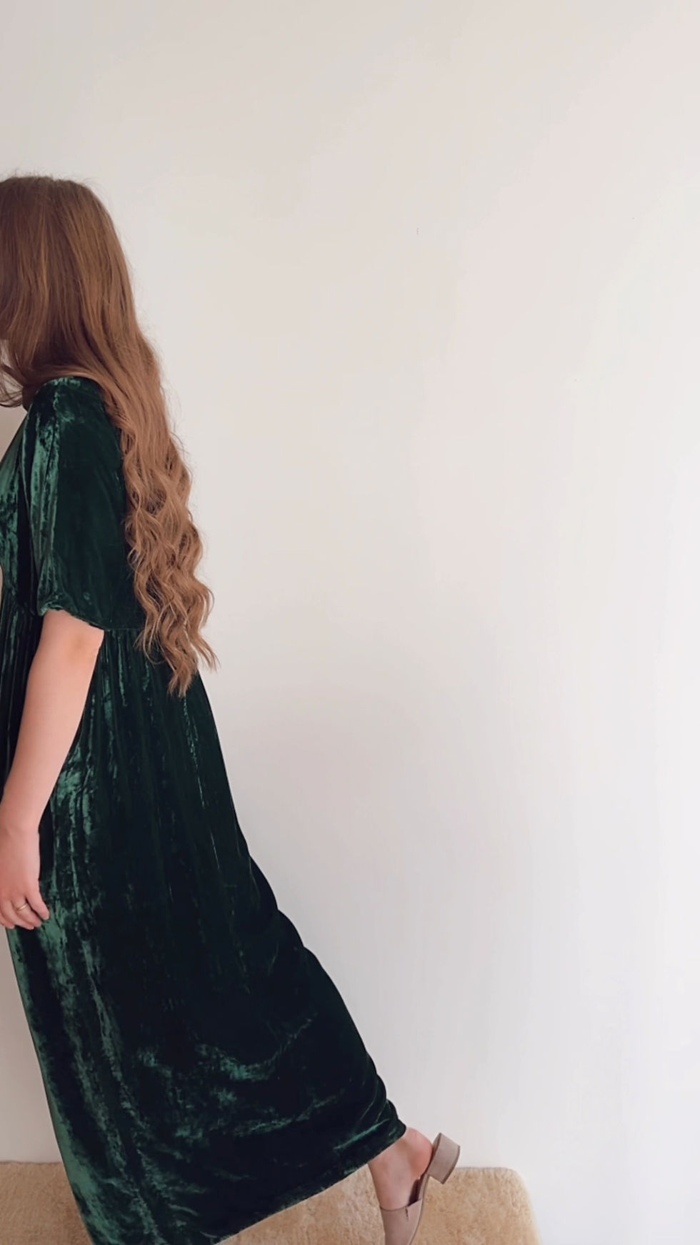 Thumbnail: VTG GREEN CRUSHED VELVET GOWN - FITS LIKE SIZE 6/8