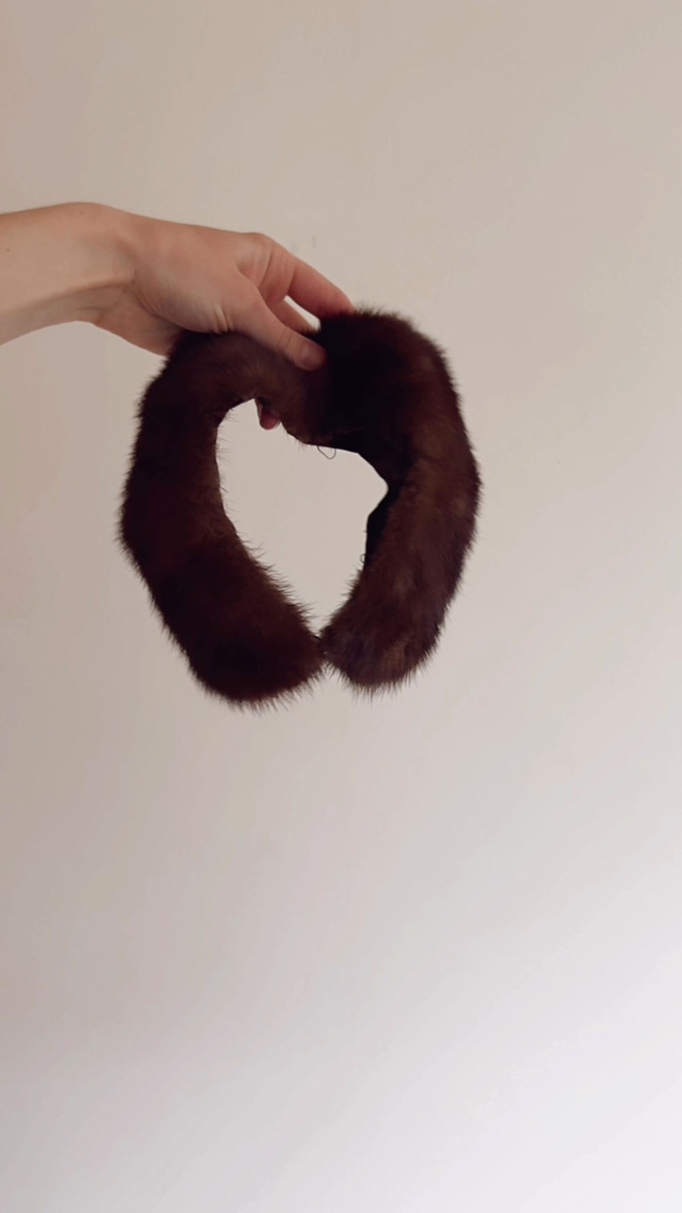 Thumbnail: VTG BROWN FUR COLLAR