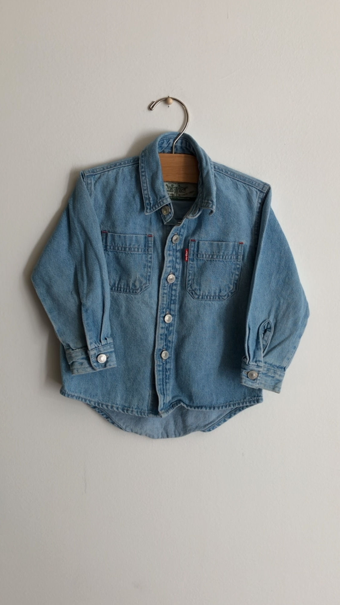 VTG LEVI’S DENIM BUTTON DOWN - SIZE 3T
