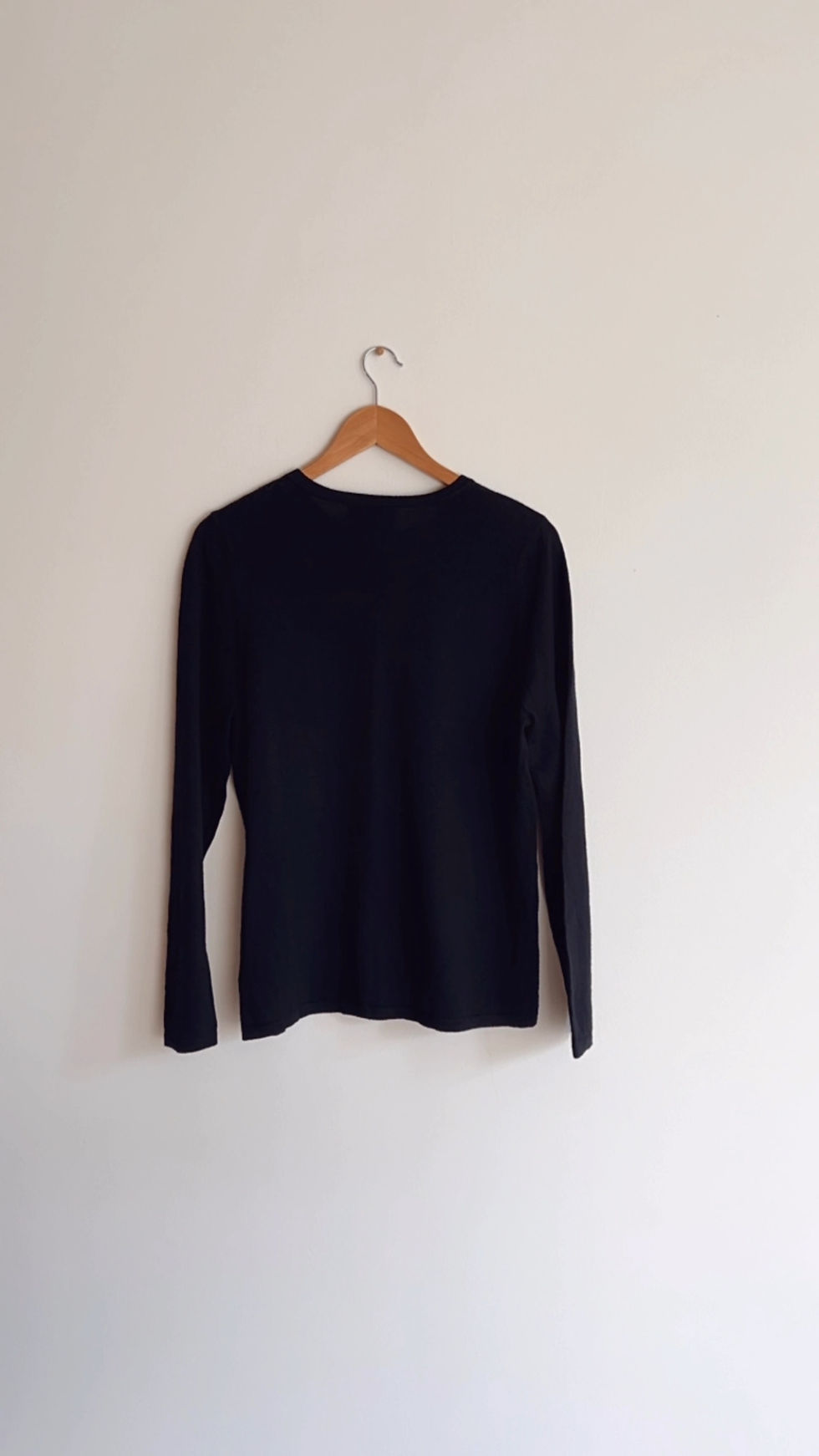 Thumbnail: BLACK WOOL KNIT TOP - SIZE L