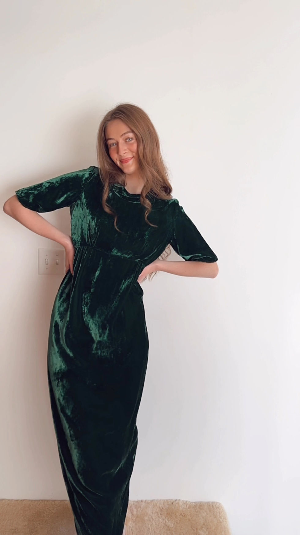 VTG GREEN CRUSHED VELVET GOWN - FITS LIKE SIZE 6/8