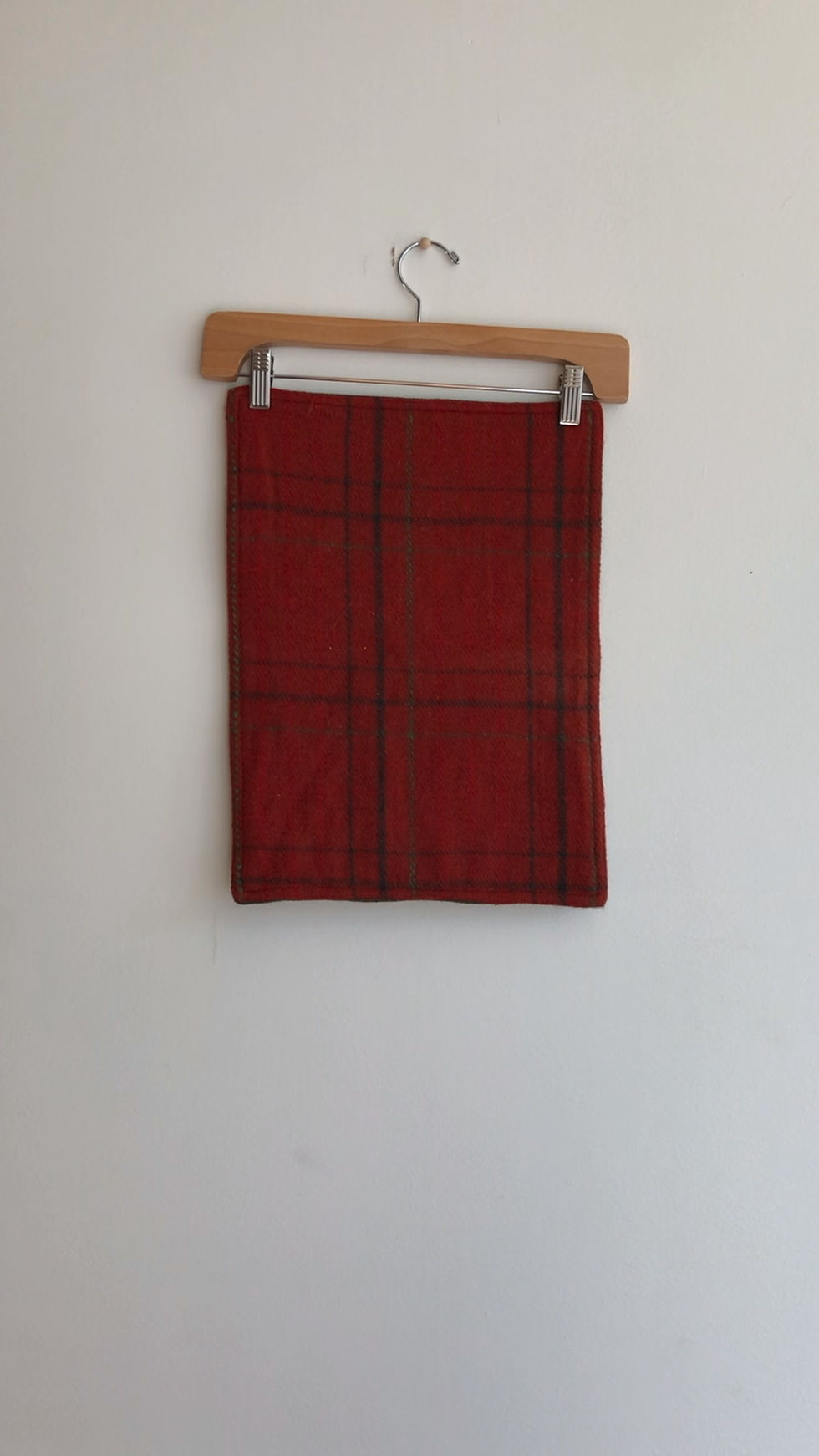 Thumbnail: REVERSIBLE WOOL TABLE RUNNER + PLACE MAT SET