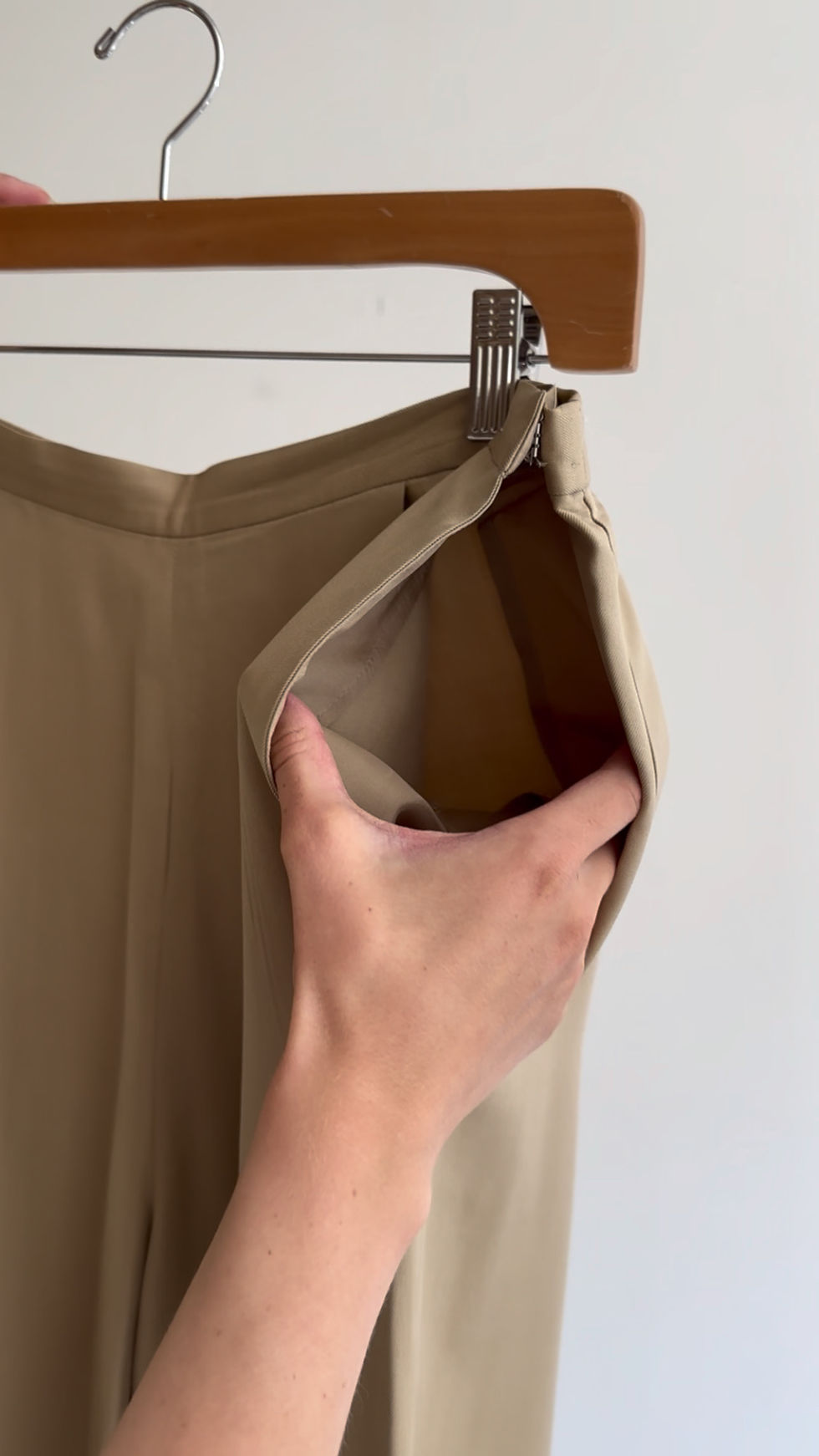 Thumbnail: VTG ALMOND SILK TROUSERS - 31.5” WAIST