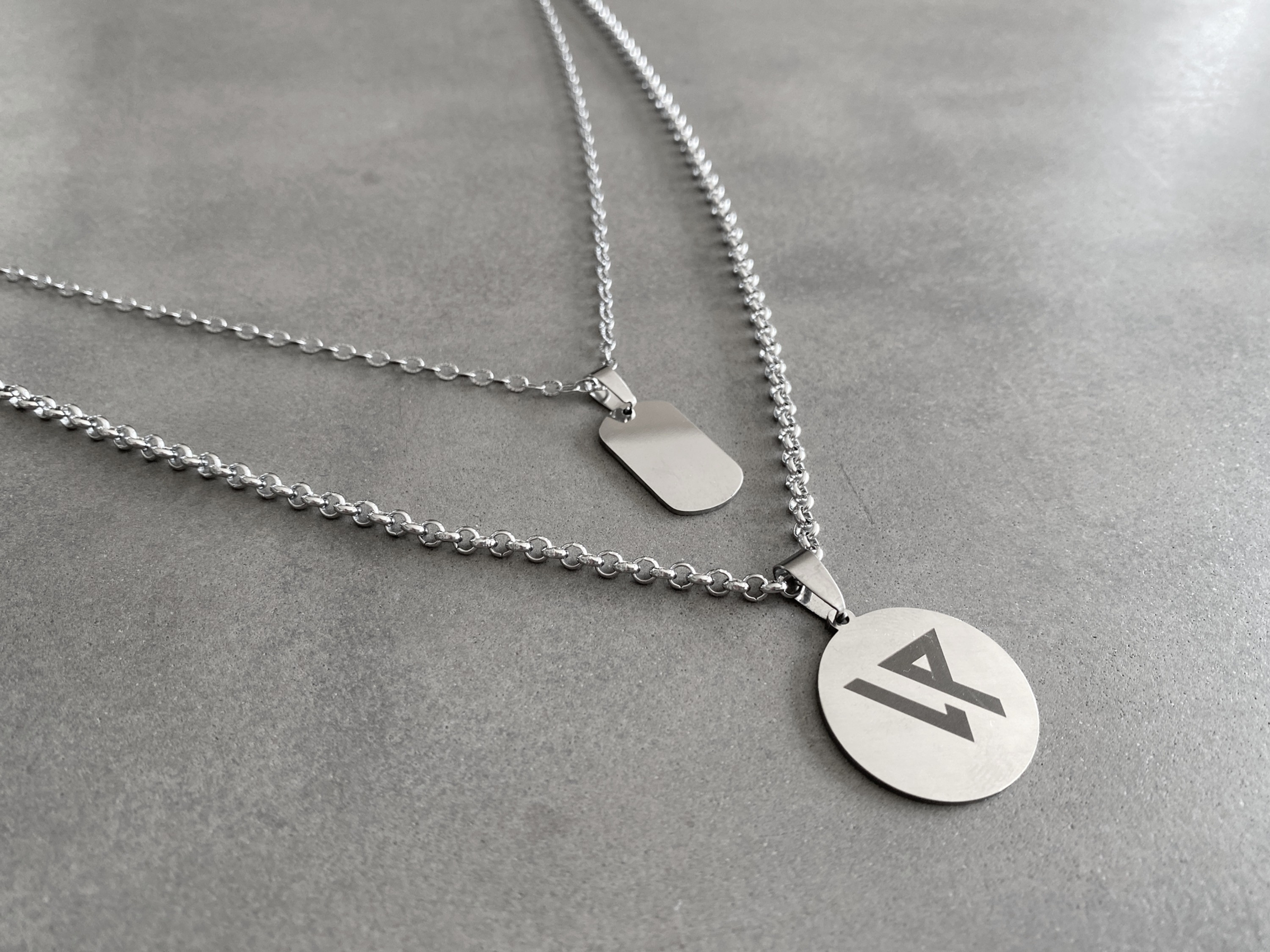 VP: Double Chain | Disc and Small Tag