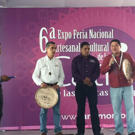 RECONOCEN ARTESANOS DE CAPULA A PROMOTORES DE FERIA