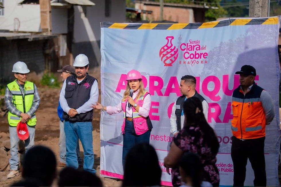 Dayana Pérez Mendoza impulsa la construcción de la calle Gonzalo Cruz en Santa Clara del Cobre