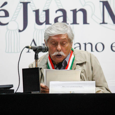 Juan Martínez Reyes recibe la Presea Vasco de Quiroga