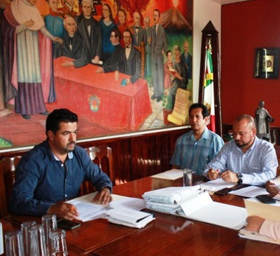 EN TACÁMBARO APRUEBAN OBRA QUE BENEFICIA A REGIDOR PRIISTA