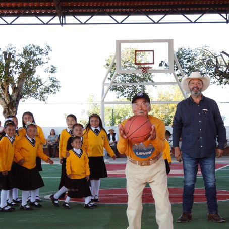 Inaugura Julio Arreola  techumbre del Centro de Desarrollo Comunitario en Tzentzénguaro