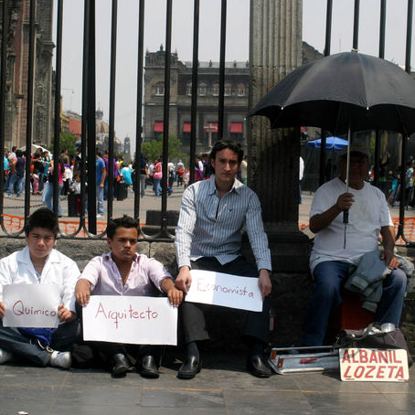 SE AGUDIZA DESEMPLEO ENTRE PROFESIONISTAS
