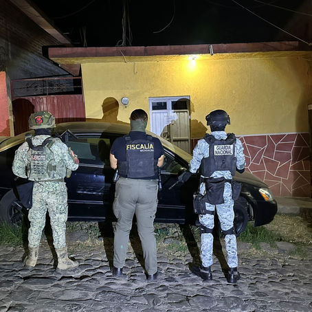 En cateo realizado en Pátzcuaro, FGE asegura 925 dosis de metanfetamina