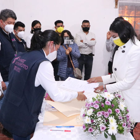 ARACELI SAUCEDO RECIBE CONSTANCIA DE MAYORÍA;SERÁ LA PRIMER MUJER EN GOBERNAR
SALVADOR ESCALANTE