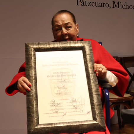 Cabildo de Pátzcuaro, entrega la XXXI presea Gertrudis Bocanegra a Belén Huerta Villalón