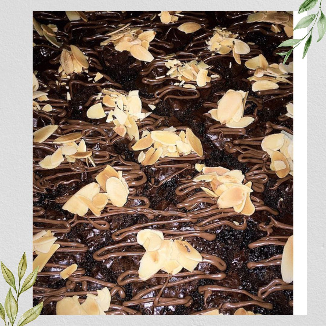 Brownies Topping Almond Flakes
