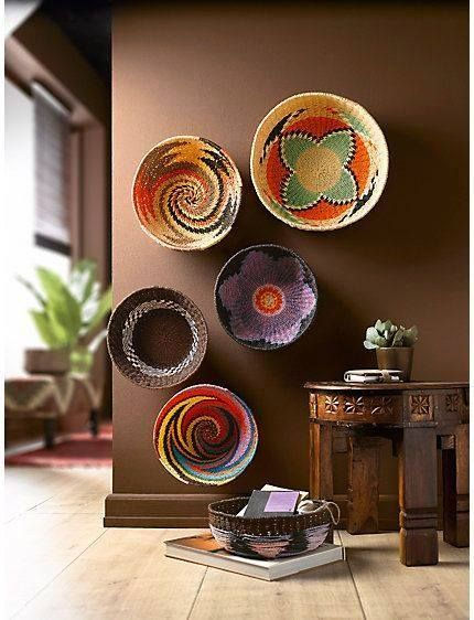 Decoración de paredes con artesanías.