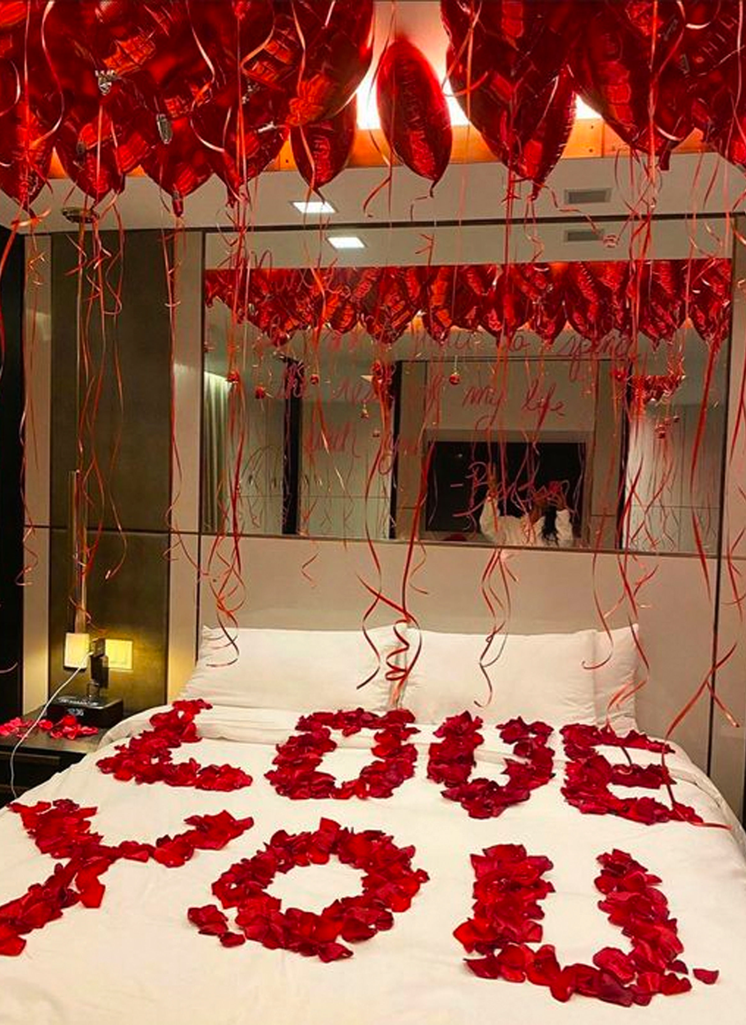 Allestimento Love Surprise, sono disponibili in una varietà di colori e dimensioni, quindi puoi trovare quello perfetto.