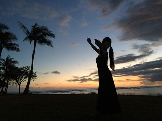 プロフラダンサー　マルラニマキ　大阪フラダンス教室