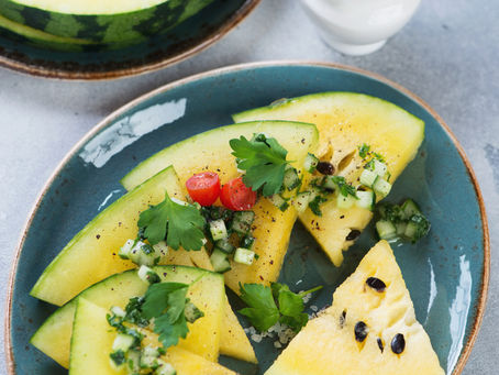 Vesimeloni hunaja-lime kastikkeela