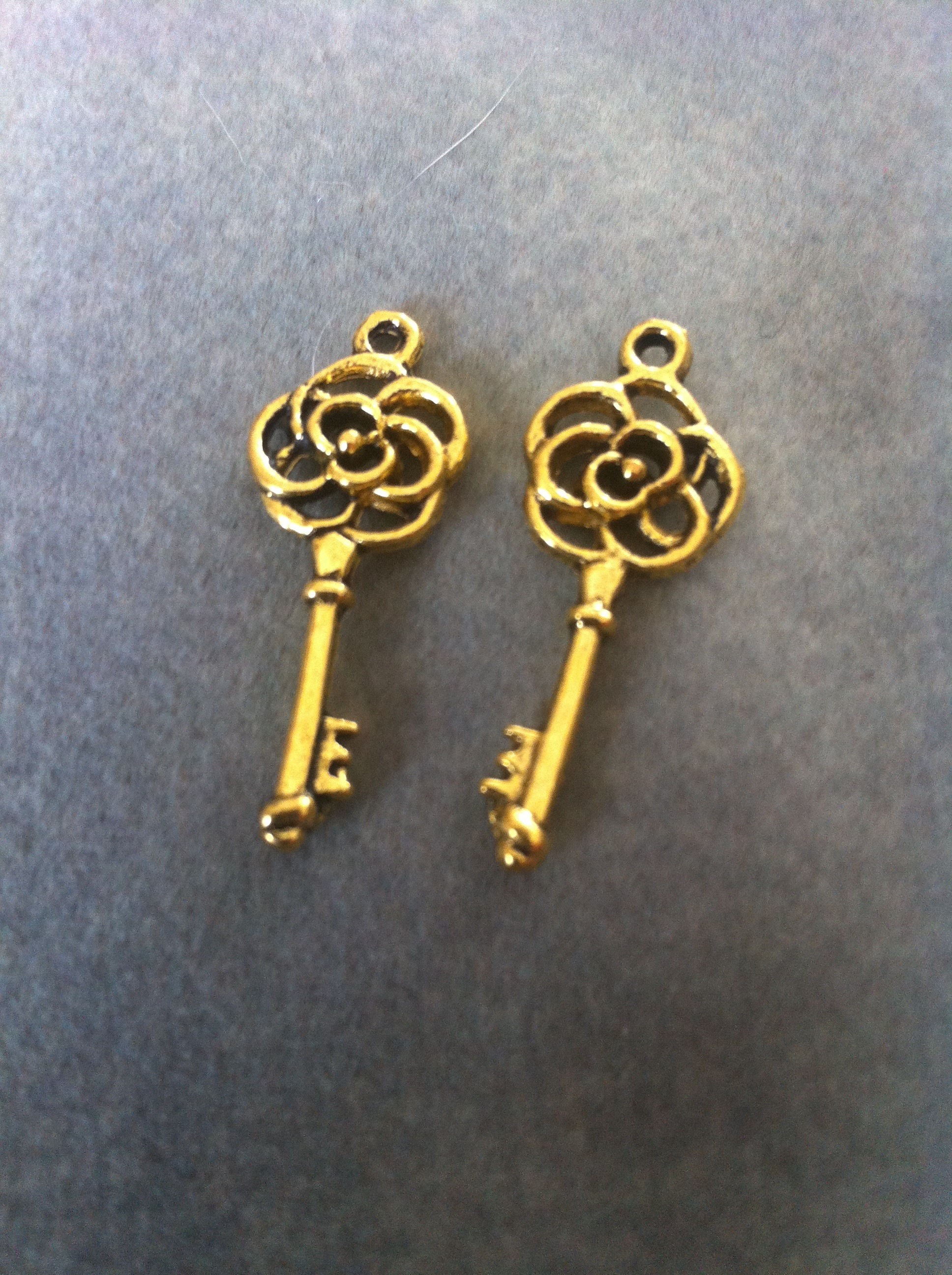 Charms: Small Gold fancy key #274B
