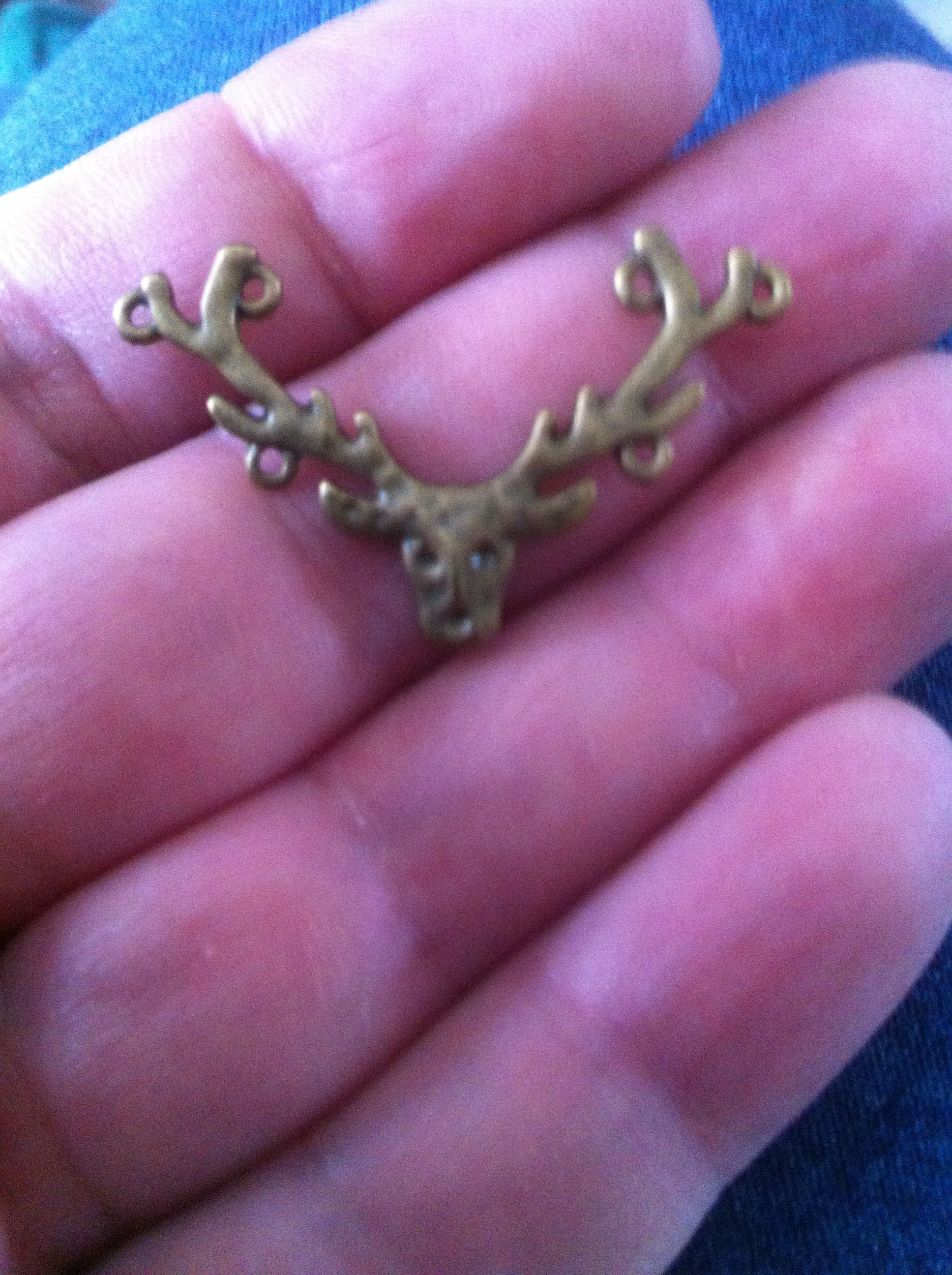 Charms: Bronze Small Deer head with antlers#304
