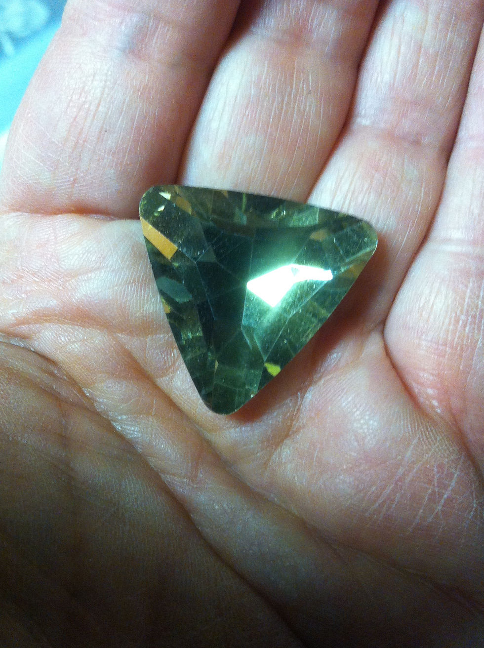 Thumbnail: Triangular crystal cabochon