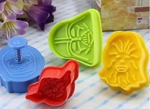 Star Wars Cookie Cutters, star wars cookie plungers, star wars biscuit cutters, darth vader helmet tin, star wars cake tin, gifts for bakers, baking presents, home baking gifts