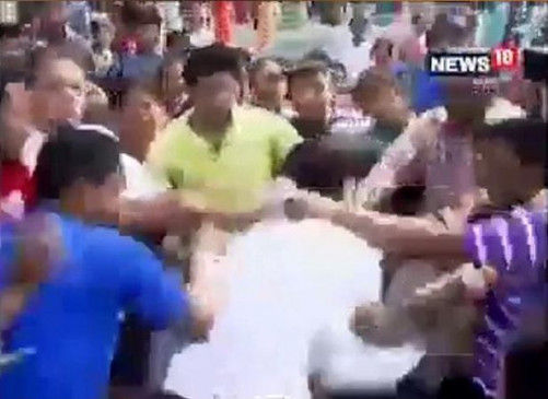 Fake News: bjp leader beaten up for spreading hatred in bihar