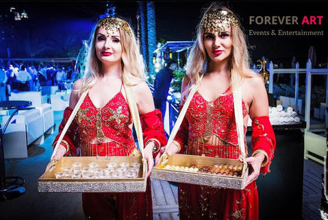 tray girl pass around