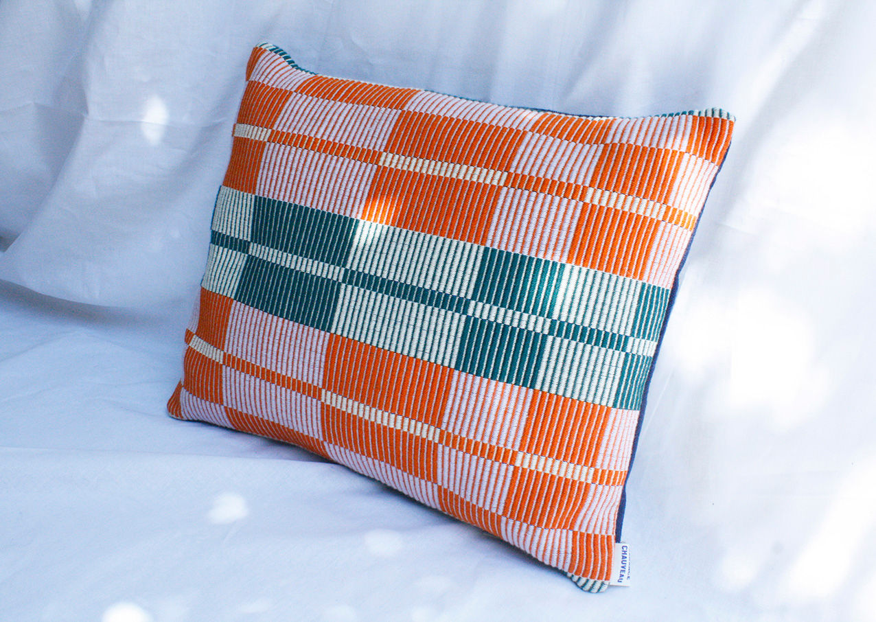coussin, tissage artisanal, artisanat d'art, design textile, décoration d'intérieur,