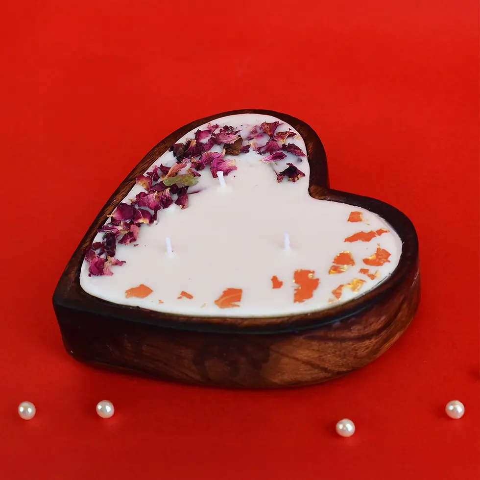 Thumbnail: Wooden Heart Rose Candle