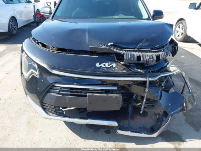 Прев'ю: 2023 KIA Niro EX після зіткнення в ДТП