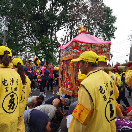 與林小姐們的台灣徒步旅行—第一次白沙屯媽祖進香