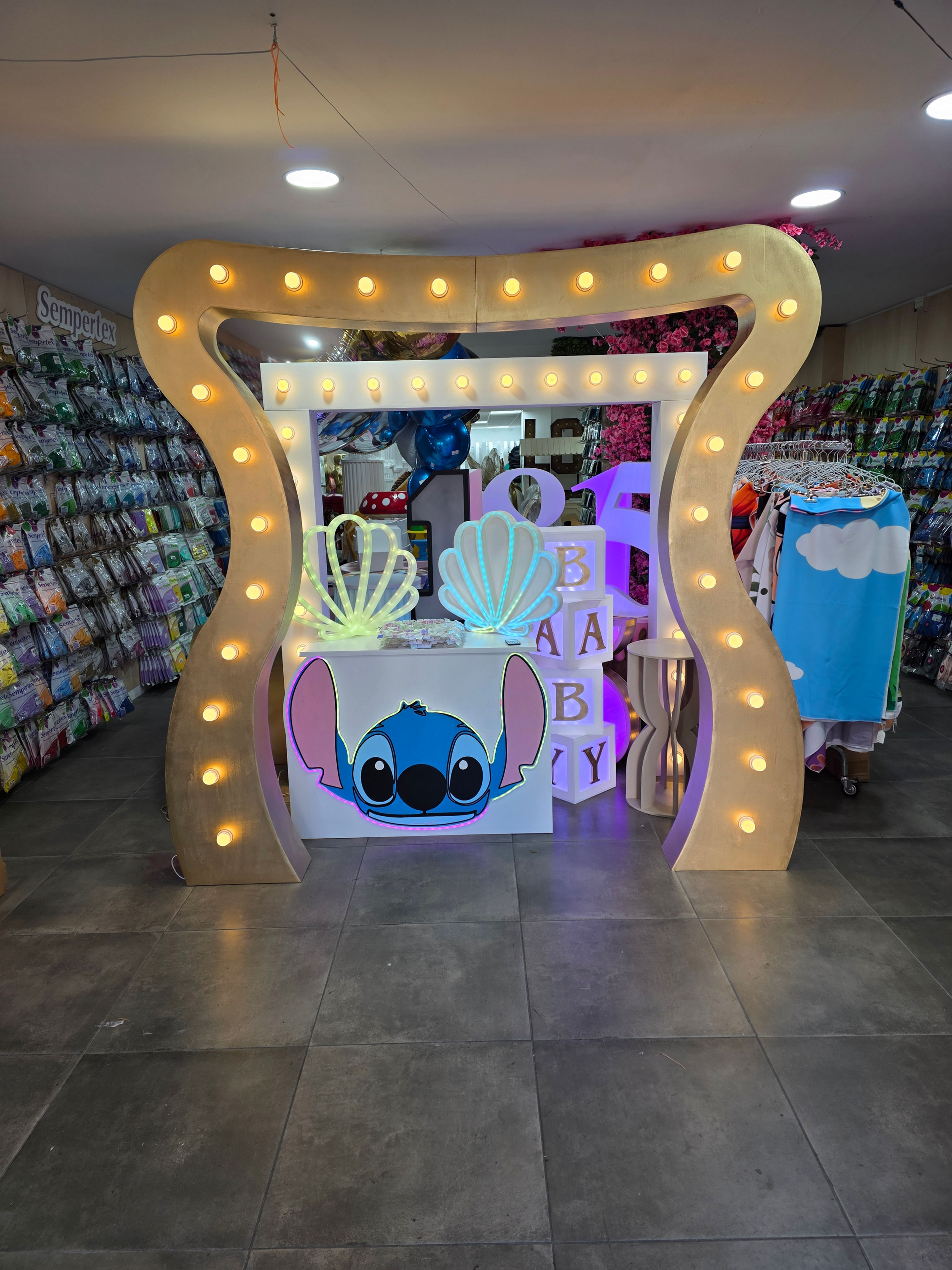 Portal con bombillas Hondas