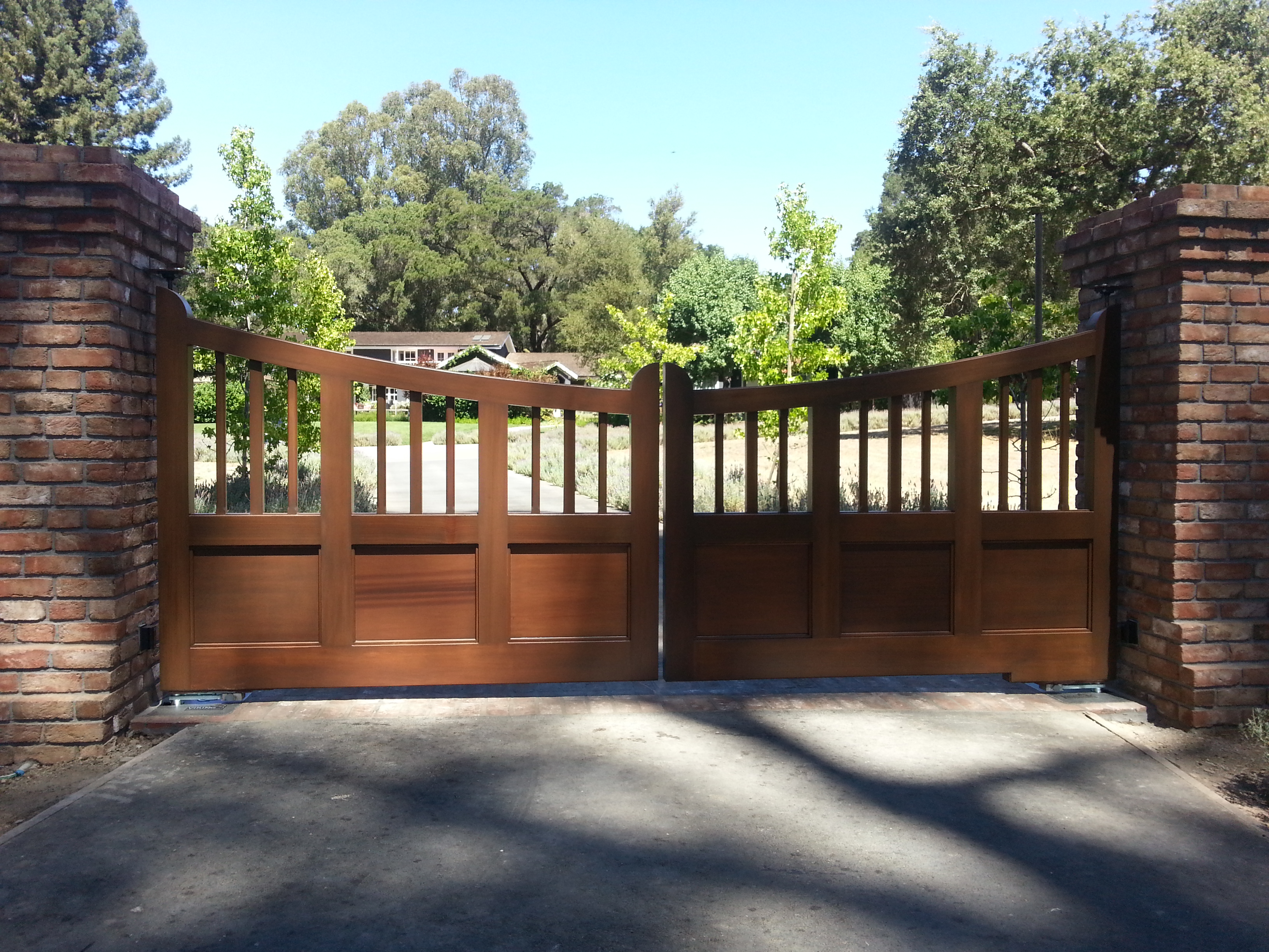 Automatic Wooden Driveway Gates