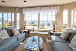 Cozy Seating, Great Views