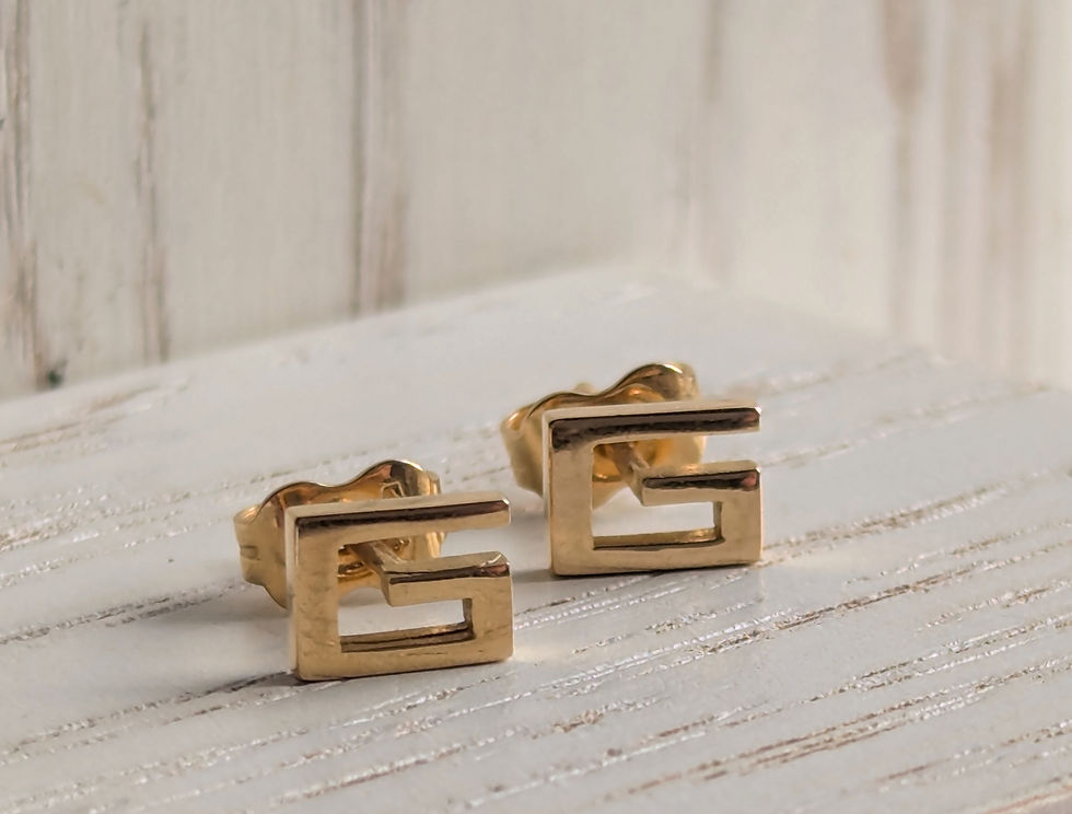 Thumbnail: Pre-owned 18ct Yellow Gold Gucci 'G' Studs