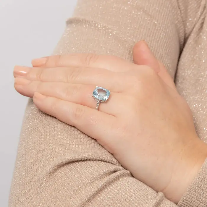 Thumbnail: 9ct White Gold Topaz Statement Ring with Diamond Shoulder