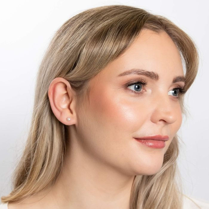 Thumbnail: Silver Pearl Stud Earrings