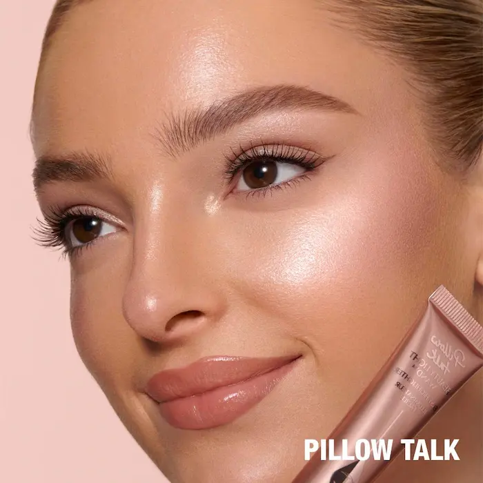 Thumbnail: Charlotte Tilbury Beauty Highlighter Wand