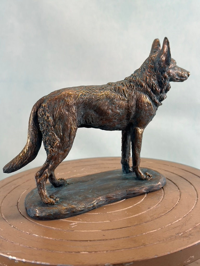 Thumbnail: Old-type clay German Shepherd