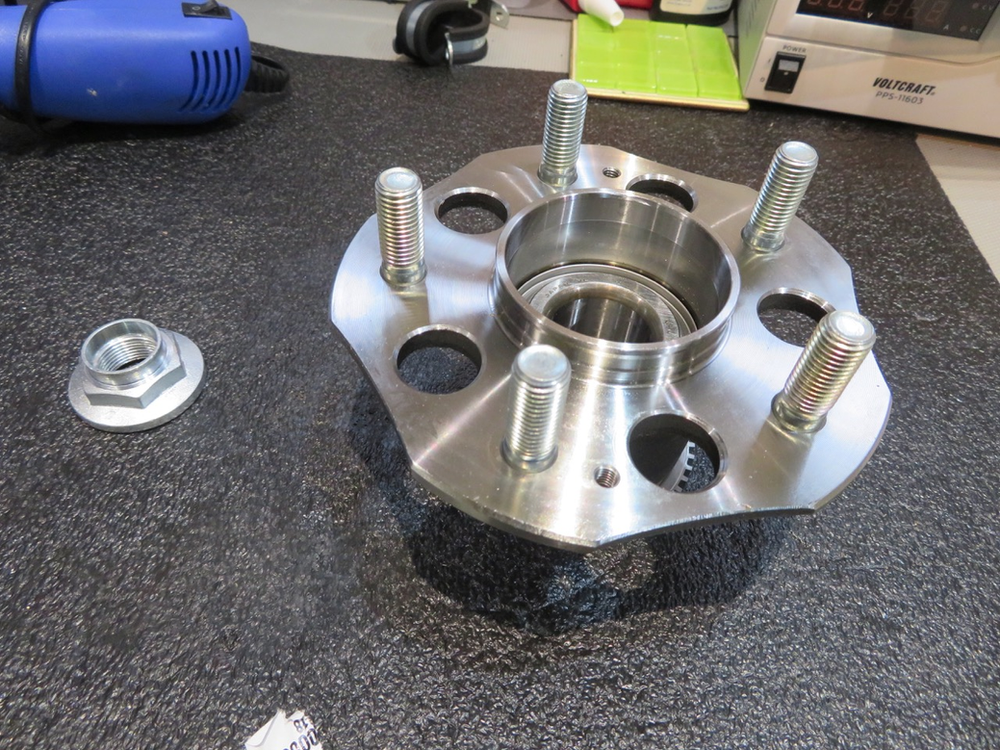 Integra Dc5 Type R rear wheel bearing replacement