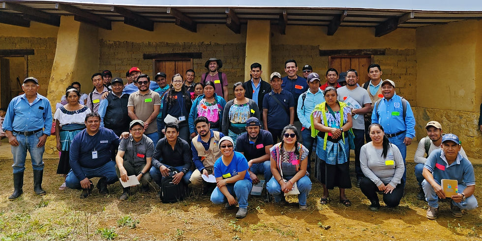 Foto grupal al final de la actividad