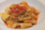 Rigatoni al ragu di carne (Rigatoni with meat ragout)
