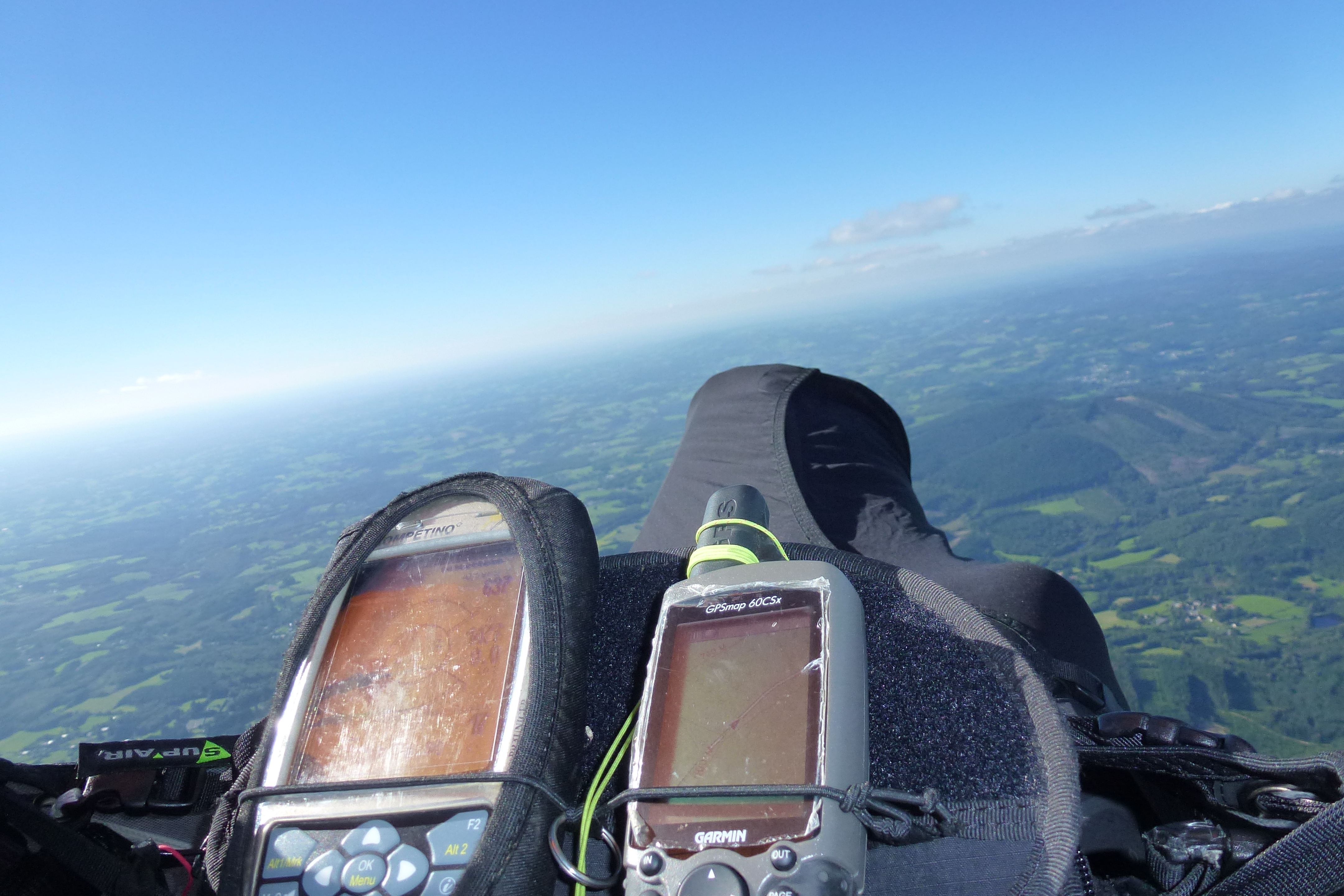 La Corrèze vu du ciel en parapente