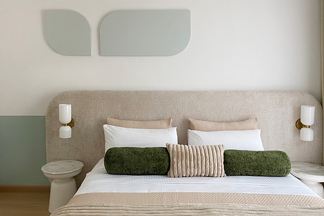 DTD-DOra_Tokai_Designs_Luxury-Airbnb_Saras-Downtown-Views_Modern-Curvy_Bedroom-1.jpg
