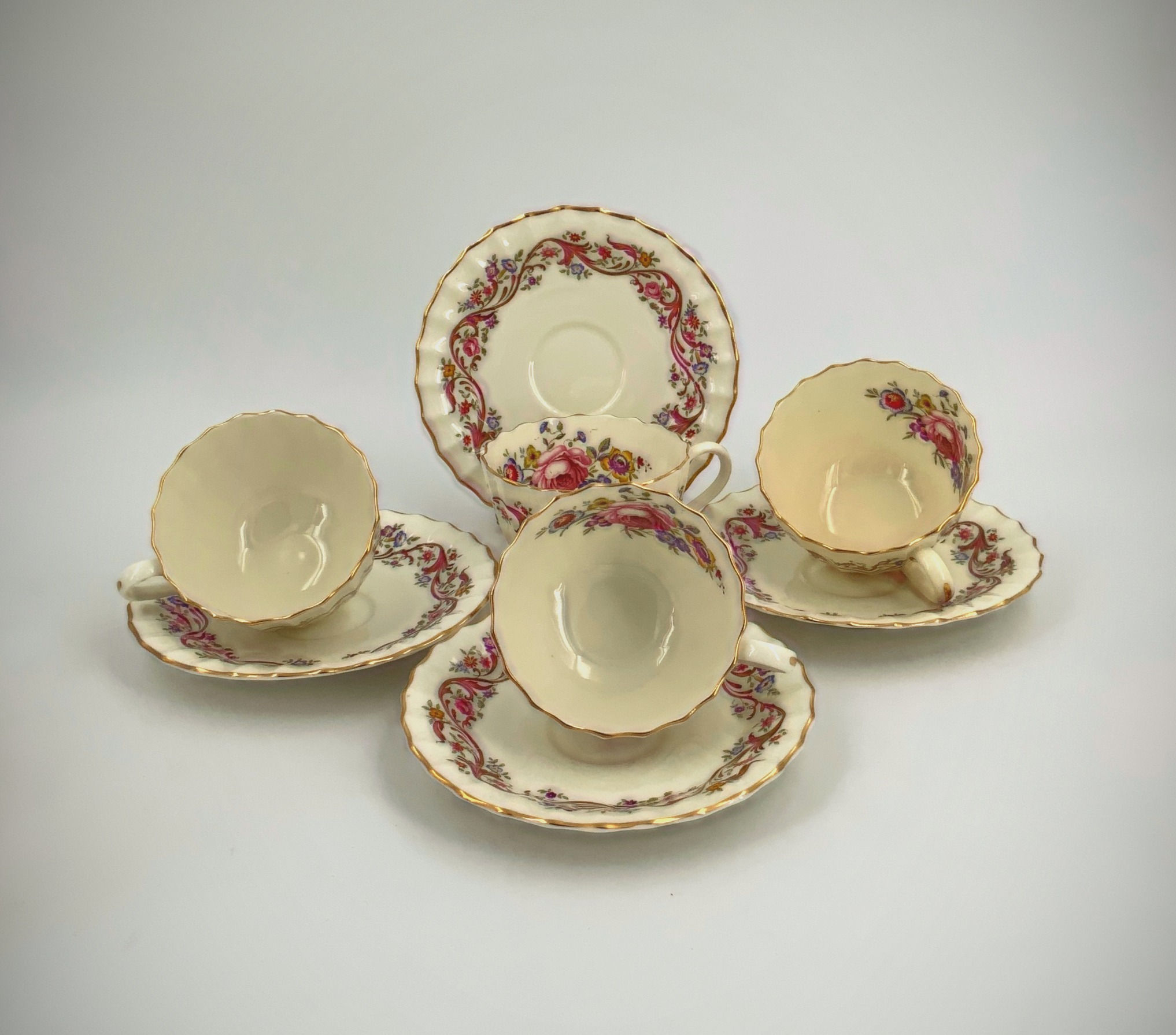 Royal Worcester Bournemouth/Fine bone China/ 4 Cup & 4 Saucer Set